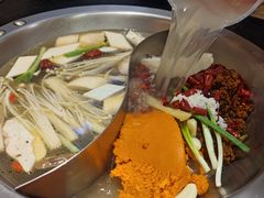 -沸炉重庆老火锅(军事博物馆店)