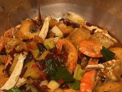 -七欣天香辣蟹火锅(闵行浦江欢乐颂店)