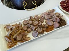 -菌海森林·非遗野生菌火锅(西山区滇池路摩根道店)