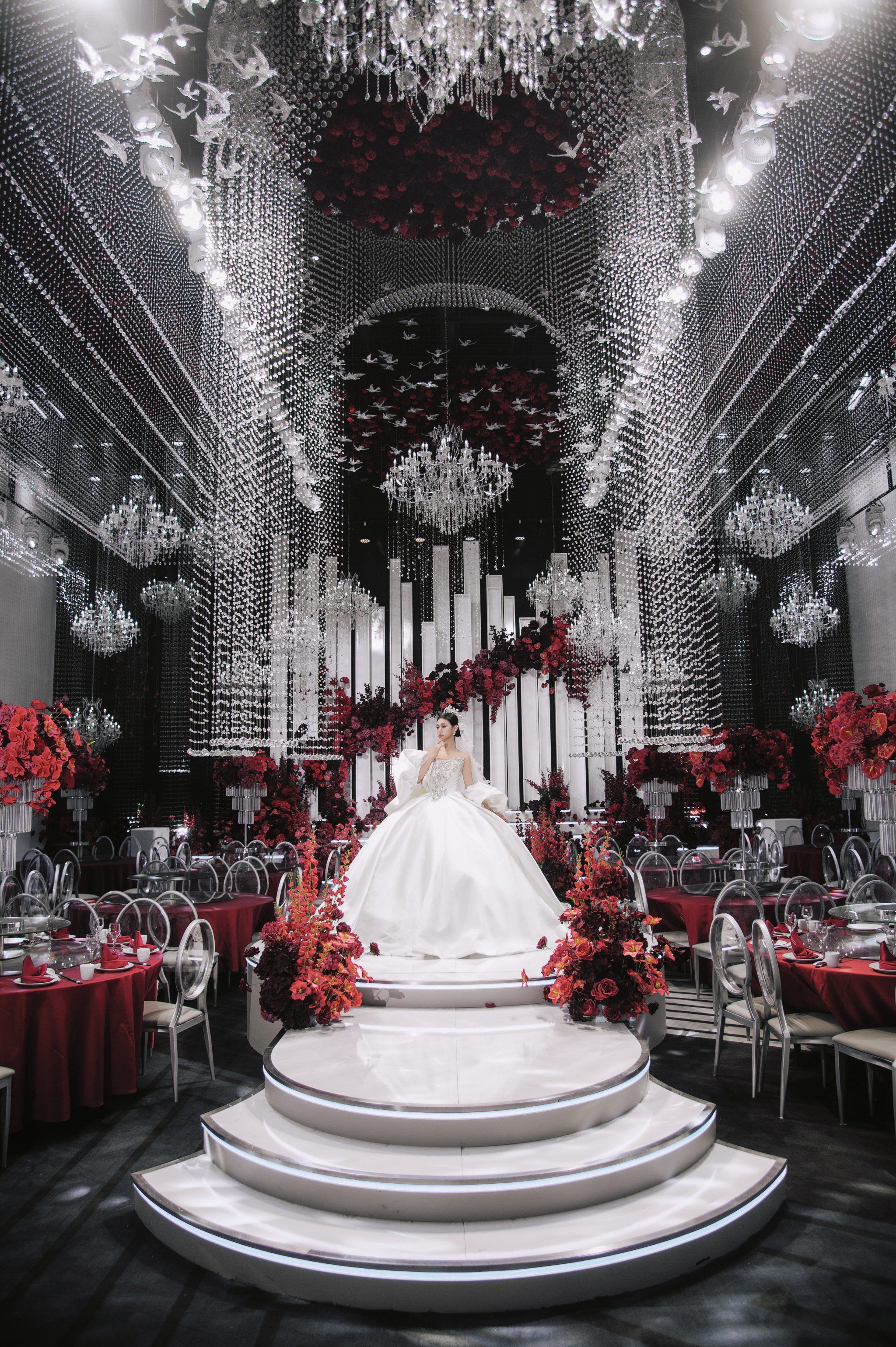 水晶与红玫瑰的热恋,天花板级奢华婚礼堂