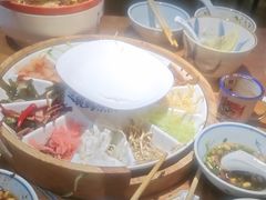 -怪噜范·老贵阳街头名小吃(鸿通城店)