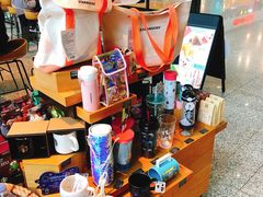 零售区-星巴克(成都机场T2店)