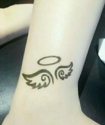 -鳌首刺青纹身 穿孔饰品店
