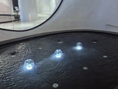 -涨巢·潮玩水疗局