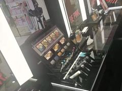 -Dior迪奥(上海世茂广场店)