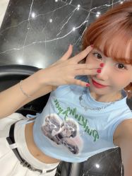 -BULB STUDIO 巴柏明星发型工作室