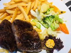 -Geneva日内瓦餐厅(西郊宝成花苑店)