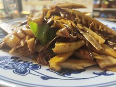 -天天向上素食餐厅(五台山店)