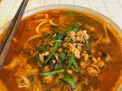 -粉八·云南米线·建水烧烤(常熟路店)