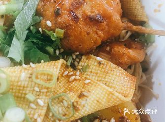 米饭却卖的很便宜，一元一碗，周六周日还免费