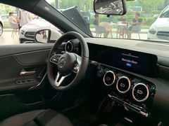 -宁波之星奔驰4S店(海曙店)