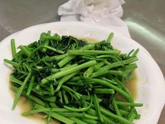 -三姐妹·海鲜大排档