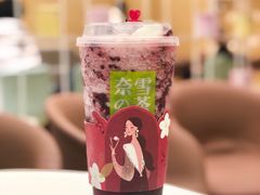霸气冰淇淋桑葚-奈雪的茶(国金中心店)