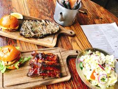-Ribs & Burgers The Rocks
