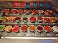 -老牌坊云南鱼豆花火锅(哈西万达店)