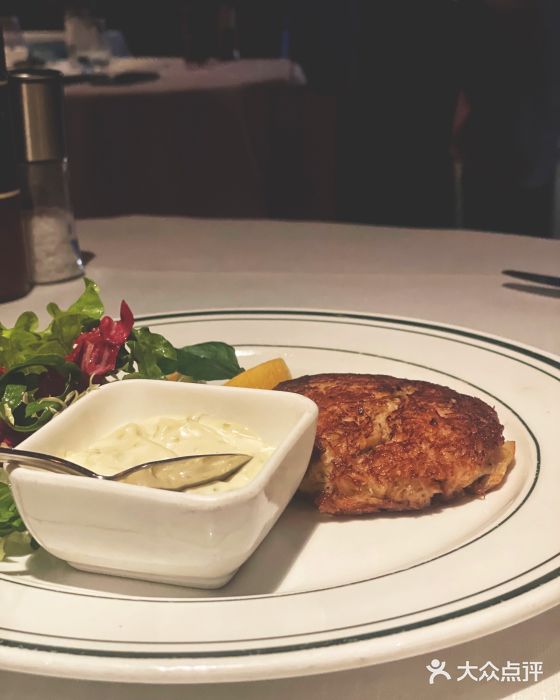 Wolfgang’s Steakhouse 沃夫冈牛排馆(上海白玉兰广场店)招牌蟹肉饼图片