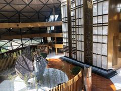 -上海滴水湖皇冠假日酒店