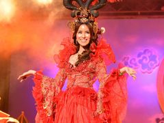 -金东尼人妖秀