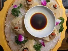 -老牌坊云南鱼豆花火锅(哈西万达店)