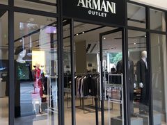 -王府井奥莱临潼小镇(临潼店)