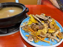 -菌之家·专业纯野生菌火锅·特色炒菌