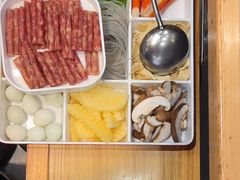 -鲁员外地锅鸡地锅鱼(古墩路店)