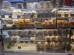 -白玉兰食品甜凤店(合生汇店)