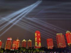 -万绿园