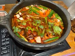 -张夺威·贵州酸汤牛肉火锅(上海首店)