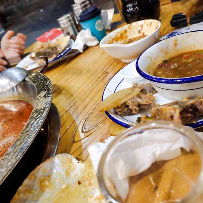 九头鸟特色餐厅(徐汇店)-"最近第二次来九头鸟了,朋友小聚,点个烤鱼.