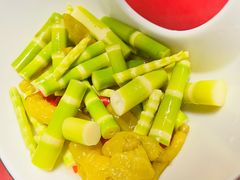 -土砂锅生态山庄·非遗砂锅雅鱼