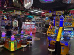 -LuckyStar幸运星家庭娱乐中心(南昌万象汇店)