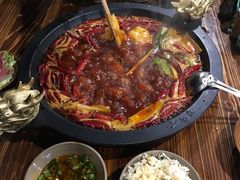 -黄潇洒老火锅(九眼桥宏济巷店)