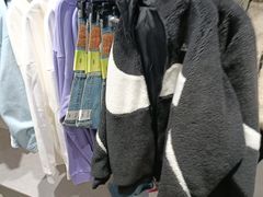 -唯品会(北京国瑞城店)
