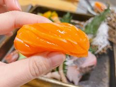 三文鱼腩寿司-鮨鲸·和牛烧(三里屯店)