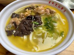 -文山荷鲜居(翠湖店)