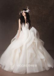 -雪中彩影婚纱摄影·微光艺术中心