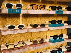 -MUJOSH木九十眼镜(月星环球港B1店)