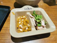 特色肘肉-亮亮面馆(经六路店)