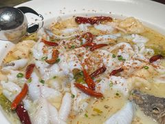 -江渔儿酸菜鱼·拔草餐厅(虎门君乐汇店)