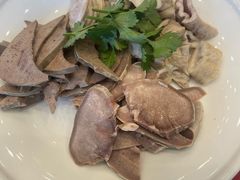 -侬佳蒸菜馆(听潮店)