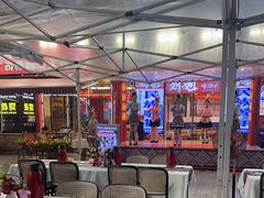-刘姐啤酒鱼民族演艺餐厅(西街总店)