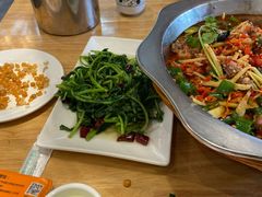 -兔行天下-鸿鹤鲜锅兔(中海国际店)