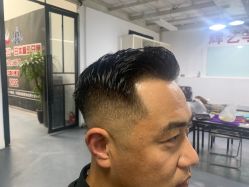 -贝勒爷专业男发
