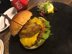 -HIGH FIVE哈福手工汉堡(桂林路店)