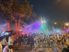 -欢乐水魔方水世界