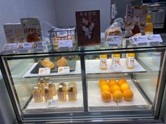 面包甜点陈列柜-喜茶(广州中山六路店)