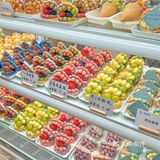 很多店里都是200r一盒6个