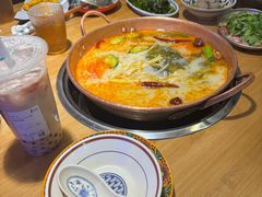 -洱火云南酸菜牛肉火锅(石景山当代商城店)