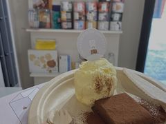 -HUGS coffee(东区店)